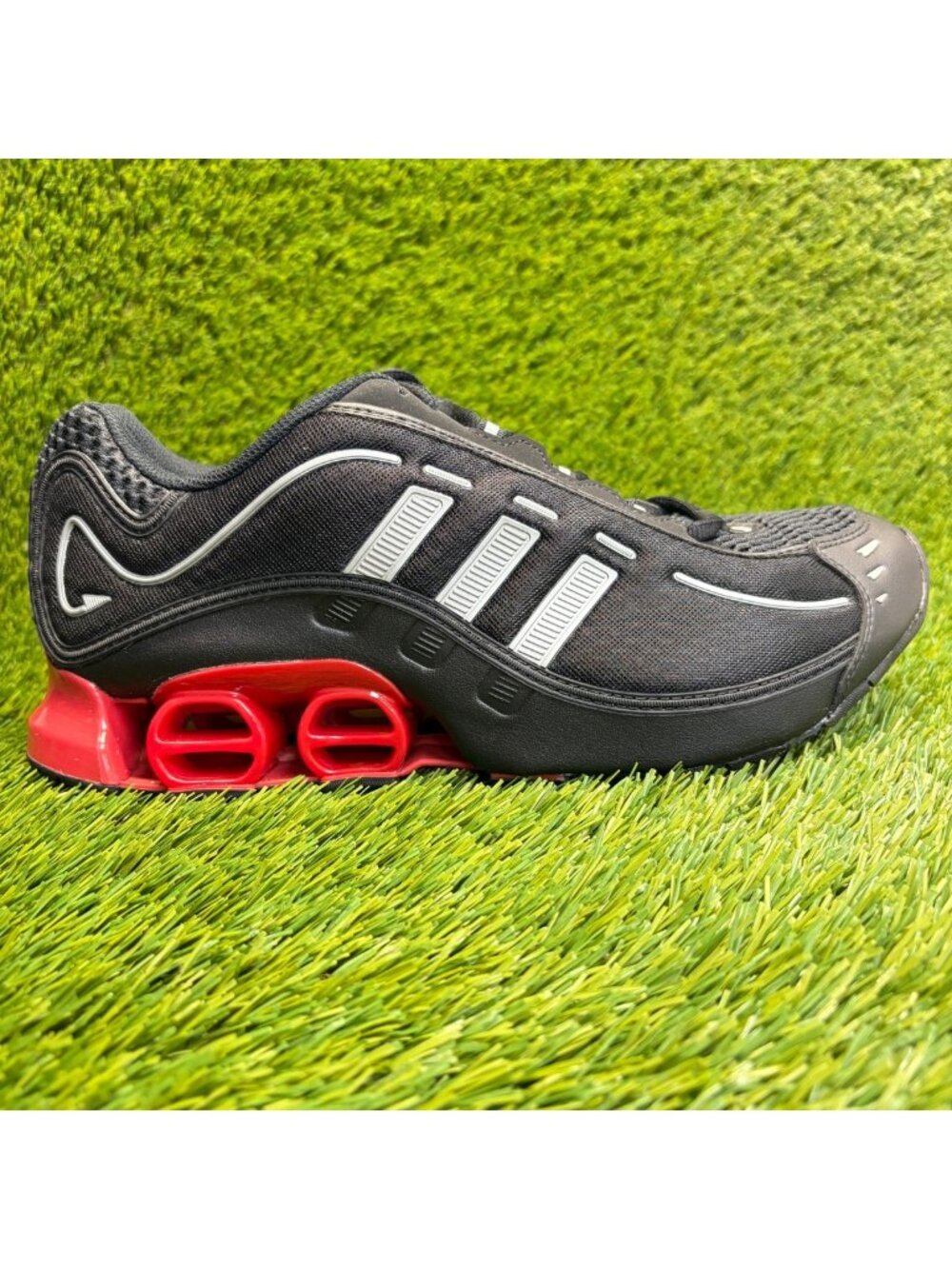 Adidas Megaride O1 Mens Size 10.5 Black Gray Red Athletic Running Shoes Sneakers